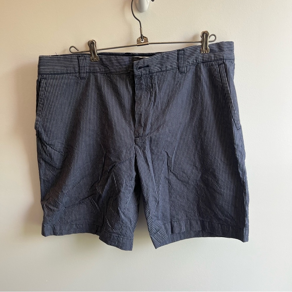 Men’s Lacoste striped shorts 33 inch waist